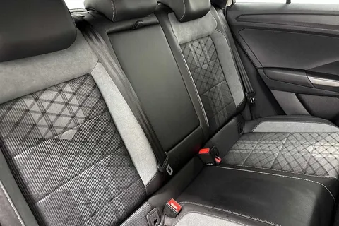 KM25TBO Volkswagen T-Roc 2.0 TDI 150 EVO R-Line 5dr DSG **18' NEVADA ALLOYS, REAR CAM, KEYLESS ENTRY Thumbnail #9