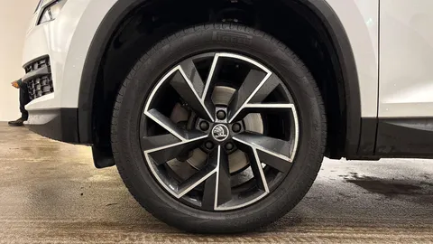 YB70NKX Škoda Kodiaq 1.5 TSI ACT SE L DSG Euro 6 (s/s) 5dr (7 Seat) Thumbnail #4