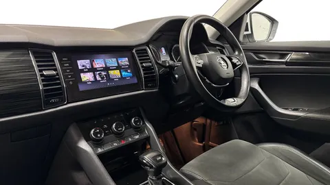 YB70NKX Škoda Kodiaq 1.5 TSI ACT SE L DSG Euro 6 (s/s) 5dr (7 Seat) Thumbnail #7