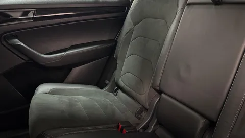 YB70NKX Škoda Kodiaq 1.5 TSI ACT SE L DSG Euro 6 (s/s) 5dr (7 Seat) Thumbnail #9