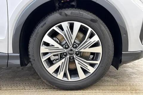 KY75CPV Audi Q4 e-tron Q4  Sport 55 e-tron quattro 250,00 kW Thumbnail #5