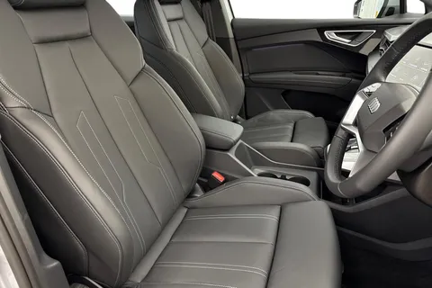 KY75CPV Audi Q4 e-tron Q4  Sport 55 e-tron quattro 250,00 kW Thumbnail #10