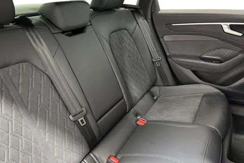 KY25EFO Audi A6 Saloon Launch Edition e-hybrid quattro 299 PS S tronic Thumbnail #9