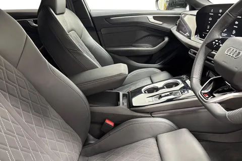 KY25EFO Audi A6 Saloon Launch Edition e-hybrid quattro 299 PS S tronic Thumbnail #10