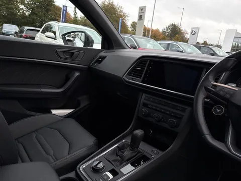 KT74WJK CUPRA Ateca 2.0 TSI VZ3 5dr DSG 4Drive **PANORAMIC SUNROOF** Thumbnail #15