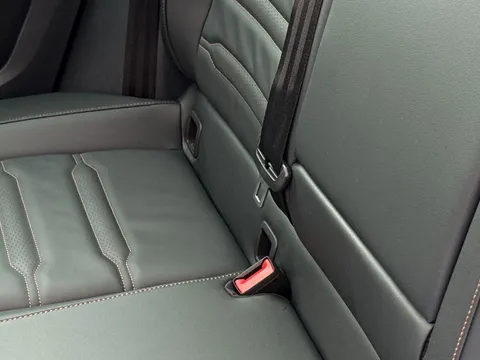 KT74WJK CUPRA Ateca 2.0 TSI VZ3 5dr DSG 4Drive **PANORAMIC SUNROOF** Thumbnail #34