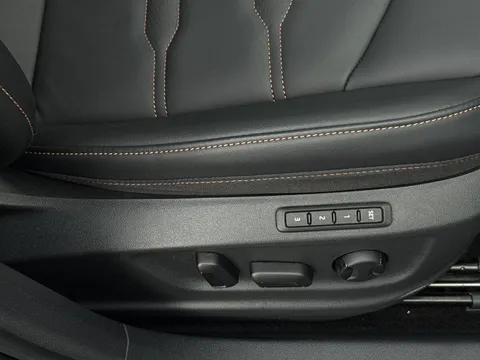 KT74WJK CUPRA Ateca 2.0 TSI VZ3 5dr DSG 4Drive **PANORAMIC SUNROOF** Thumbnail #37