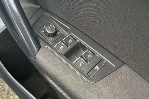 YS21ZUD Volkswagen Tiguan Allspace 2.0 TDI Match 5dr DSG Thumbnail #24