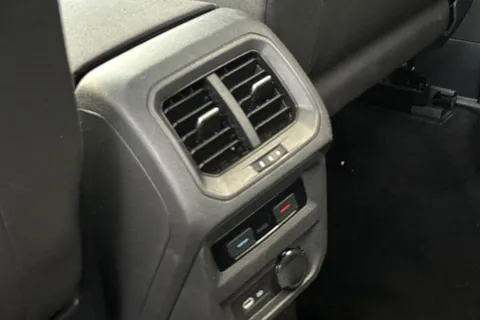 YS21ZUD Volkswagen Tiguan Allspace 2.0 TDI Match 5dr DSG Thumbnail #38