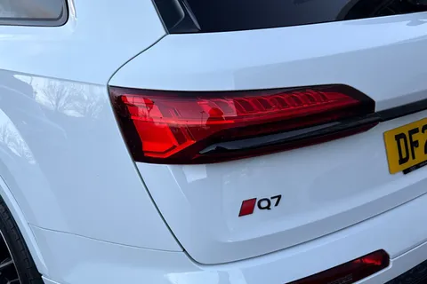 DF24FOK Audi Q7 SUV Black Edition 55 TFSI quattro 340 PS tiptronic Thumbnail #8