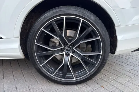 DF24FOK Audi Q7 SUV Black Edition 55 TFSI quattro 340 PS tiptronic Thumbnail #11