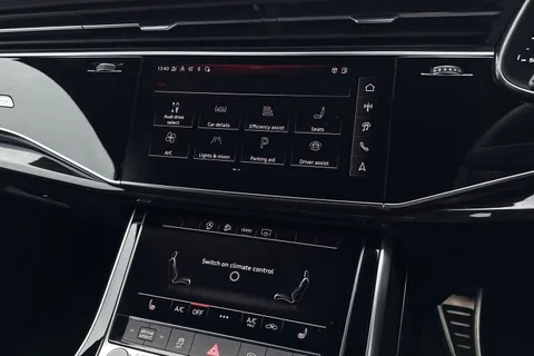 DF24FOK Audi Q7 SUV Black Edition 55 TFSI quattro 340 PS tiptronic Thumbnail #28