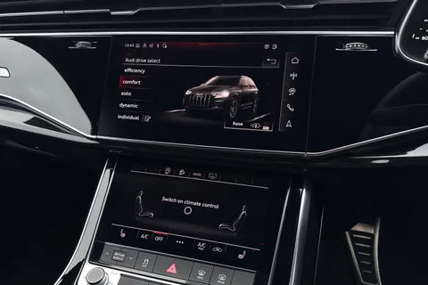 DF24FOK Audi Q7 SUV Black Edition 55 TFSI quattro 340 PS tiptronic Thumbnail #32