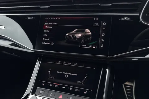 DF24FOK Audi Q7 SUV Black Edition 55 TFSI quattro 340 PS tiptronic Thumbnail #33