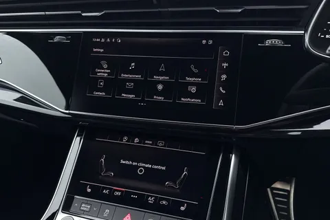 DF24FOK Audi Q7 SUV Black Edition 55 TFSI quattro 340 PS tiptronic Thumbnail #42