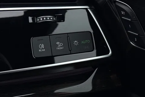 DF24FOK Audi Q7 SUV Black Edition 55 TFSI quattro 340 PS tiptronic Thumbnail #58