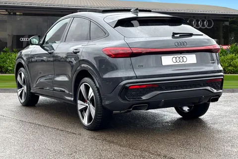  Audi Q5 2.0 TFSI Edition 1 Sportback S Tronic quattro Euro 6 (s/s) 5dr Thumbnail #3