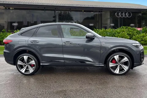  Audi Q5 2.0 TFSI Edition 1 Sportback S Tronic quattro Euro 6 (s/s) 5dr Thumbnail #4