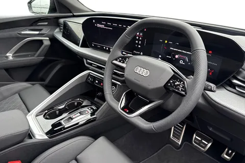  Audi Q5 2.0 TFSI Edition 1 Sportback S Tronic quattro Euro 6 (s/s) 5dr Thumbnail #14