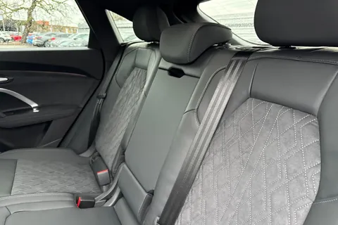  Audi Q5 2.0 TFSI Edition 1 Sportback S Tronic quattro Euro 6 (s/s) 5dr Thumbnail #19