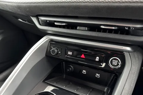  Audi Q5 2.0 TFSI Edition 1 Sportback S Tronic quattro Euro 6 (s/s) 5dr Thumbnail #52