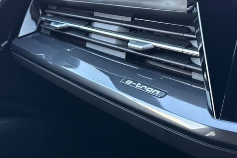 KW25BGX Audi Q4 e-tron Q4 S line 40 e-tron 150,00 kW Thumbnail #55