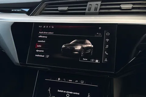 SV71NVG Audi e-tron Black Edition 50 quattro 230,00 kW Thumbnail #32