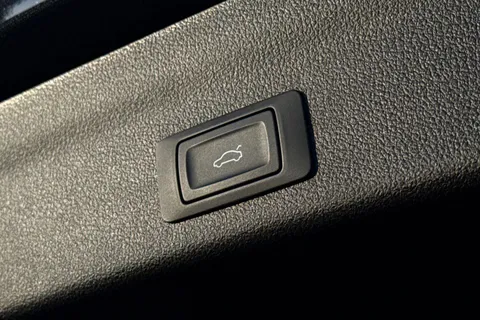 BN75UYS Audi A6 Avant Avant Black Edition 40 TDI quattro 204 PS S tronic Thumbnail #27