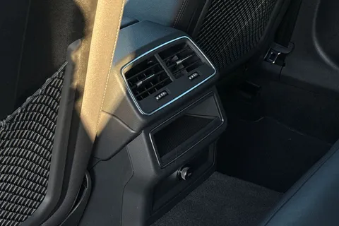 BN75UYS Audi A6 Avant Avant Black Edition 40 TDI quattro 204 PS S tronic Thumbnail #29