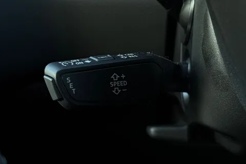 BN75UYS Audi A6 Avant Avant Black Edition 40 TDI quattro 204 PS S tronic Thumbnail #39