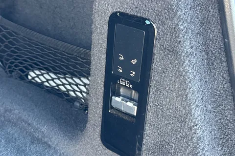 28 of 51 for Land Rover Range Rover Sport 3.0 D300 Autobiography 5dr