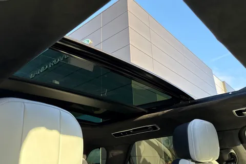 33 of 51 for Land Rover Range Rover Sport 3.0 D300 Autobiography 5dr