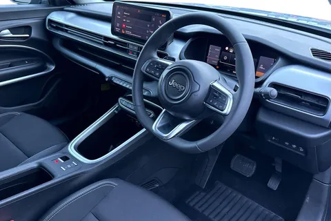 LY25NRL Jeep Avenger 1.2 e-Hybrid Summit e-DCT Euro 6 (s/s) 5dr Thumbnail #14