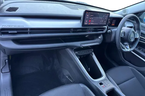 LY25NRL Jeep Avenger 1.2 e-Hybrid Summit e-DCT Euro 6 (s/s) 5dr Thumbnail #15