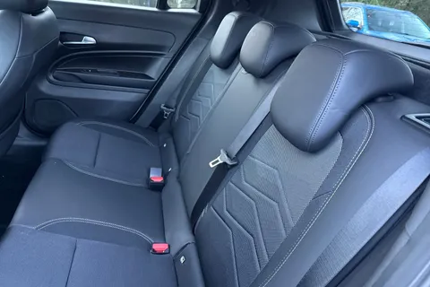 LY25NRL Jeep Avenger 1.2 e-Hybrid Summit e-DCT Euro 6 (s/s) 5dr Thumbnail #19