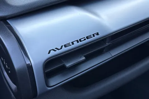 LY25NRL Jeep Avenger 1.2 e-Hybrid Summit e-DCT Euro 6 (s/s) 5dr Thumbnail #35