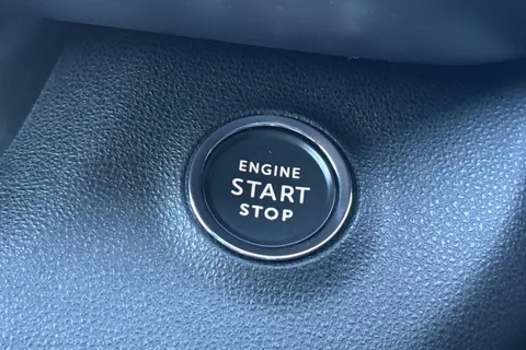 LY25NRL Jeep Avenger 1.2 e-Hybrid Summit e-DCT Euro 6 (s/s) 5dr Thumbnail #39