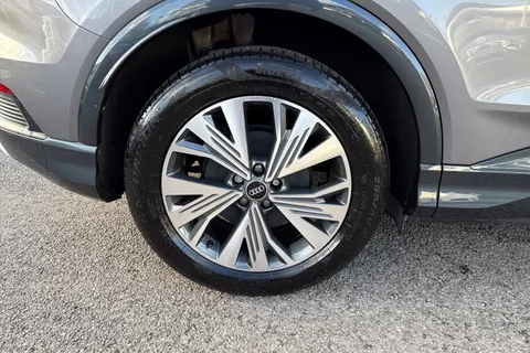 KR25ZJV Audi Q4 e-tron Q4 Sport 40 e-tron 150,00 kW Thumbnail #12