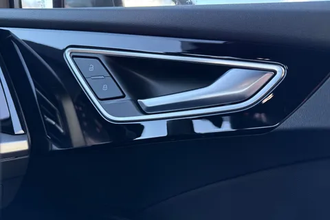 KR25ZJV Audi Q4 e-tron Q4 Sport 40 e-tron 150,00 kW Thumbnail #22