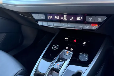 KR25ZJV Audi Q4 e-tron Q4 Sport 40 e-tron 150,00 kW Thumbnail #23