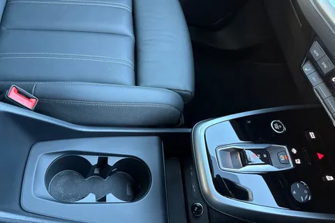 KR25ZJV Audi Q4 e-tron Q4 Sport 40 e-tron 150,00 kW Thumbnail #54