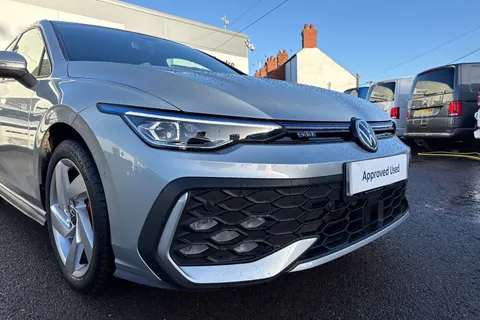 KY75RVT Volkswagen Golf 1.5 TSI 272 GTE eHybrid 5dr DSG⭐Head up Display, panoramic sunroof⭐ Thumbnail #10