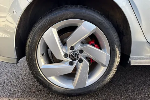 KY75RVT Volkswagen Golf 1.5 TSI 272 GTE eHybrid 5dr DSG⭐Head up Display, panoramic sunroof⭐ Thumbnail #12