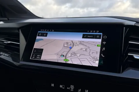 PJ71YBP Audi Q4 e-tron Q4 S line 35 e-tron 125,00 kW Thumbnail #17