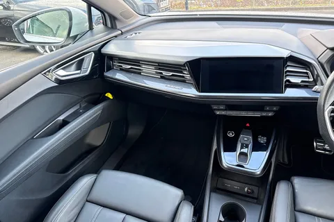 PJ71YBP Audi Q4 e-tron Q4 S line 35 e-tron 125,00 kW Thumbnail #20