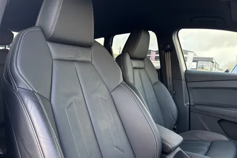 PJ71YBP Audi Q4 e-tron Q4 S line 35 e-tron 125,00 kW Thumbnail #24