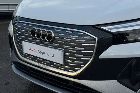 PJ71YBP Audi Q4 e-tron Q4 S line 35 e-tron 125,00 kW Thumbnail #27