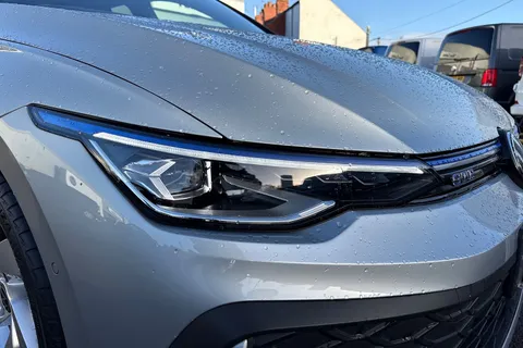 KY75RVT Volkswagen Golf 1.5 TSI 272 GTE eHybrid 5dr DSG⭐Head up Display, panoramic sunroof⭐ Thumbnail #32