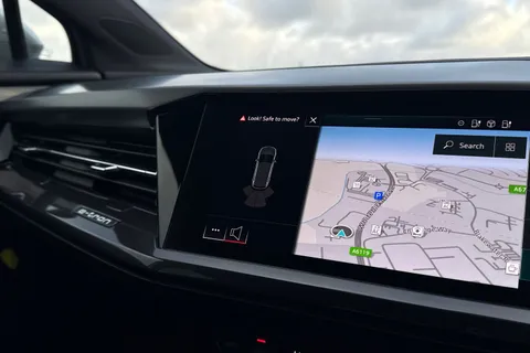 PJ71YBP Audi Q4 e-tron Q4 S line 35 e-tron 125,00 kW Thumbnail #31