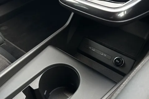 PJ71YBP Audi Q4 e-tron Q4 S line 35 e-tron 125,00 kW Thumbnail #33